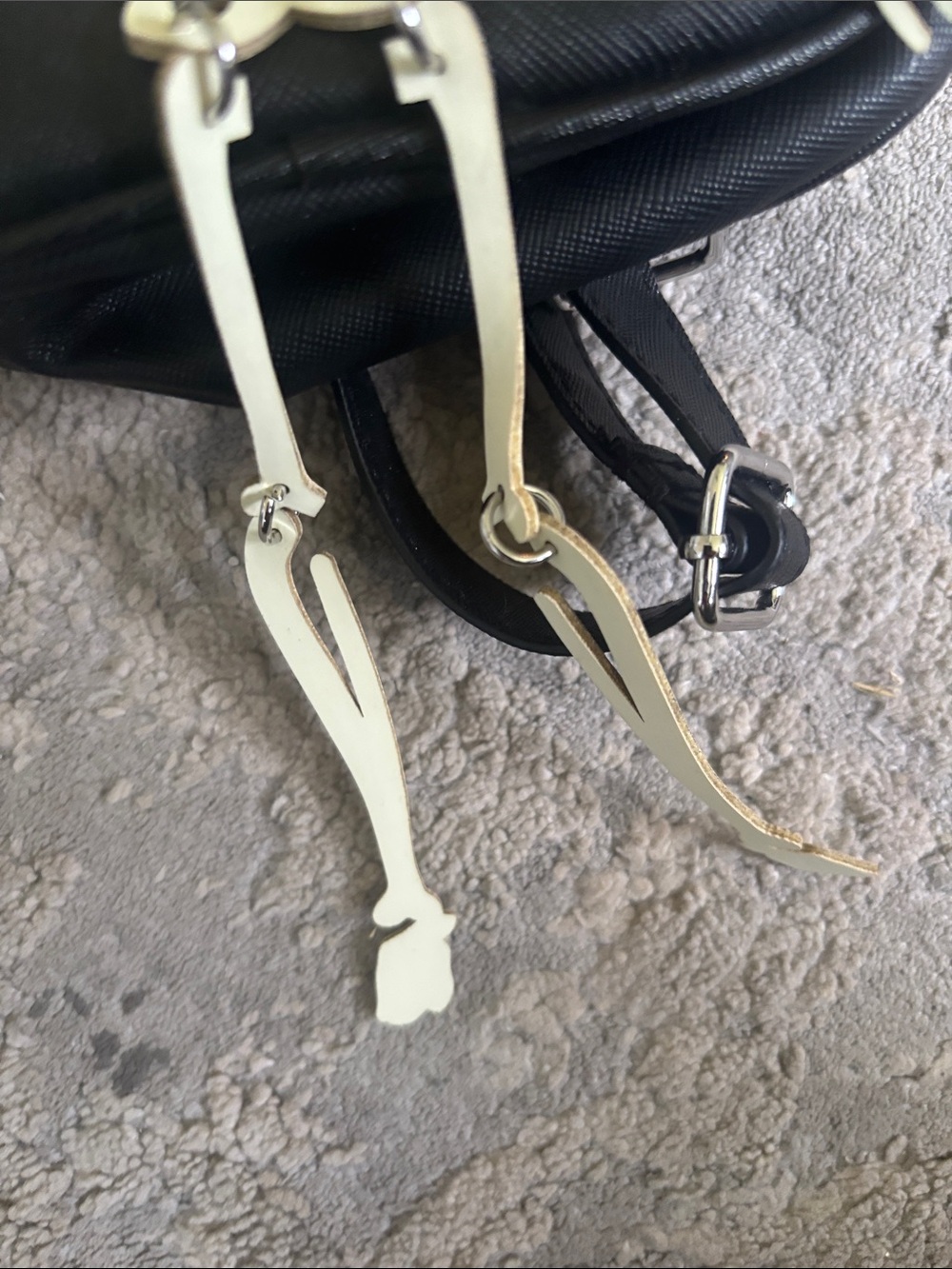 Bath & Body Works glow n dark Black Mini Backpack with Cream Skeleton - Picture 3 of 5